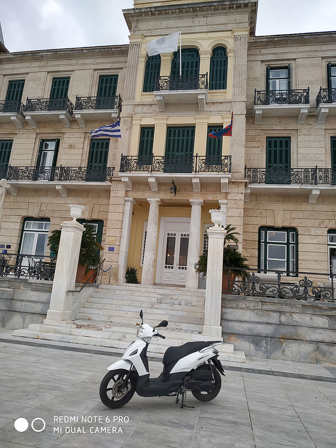 discover Spetses, the island of perfumes